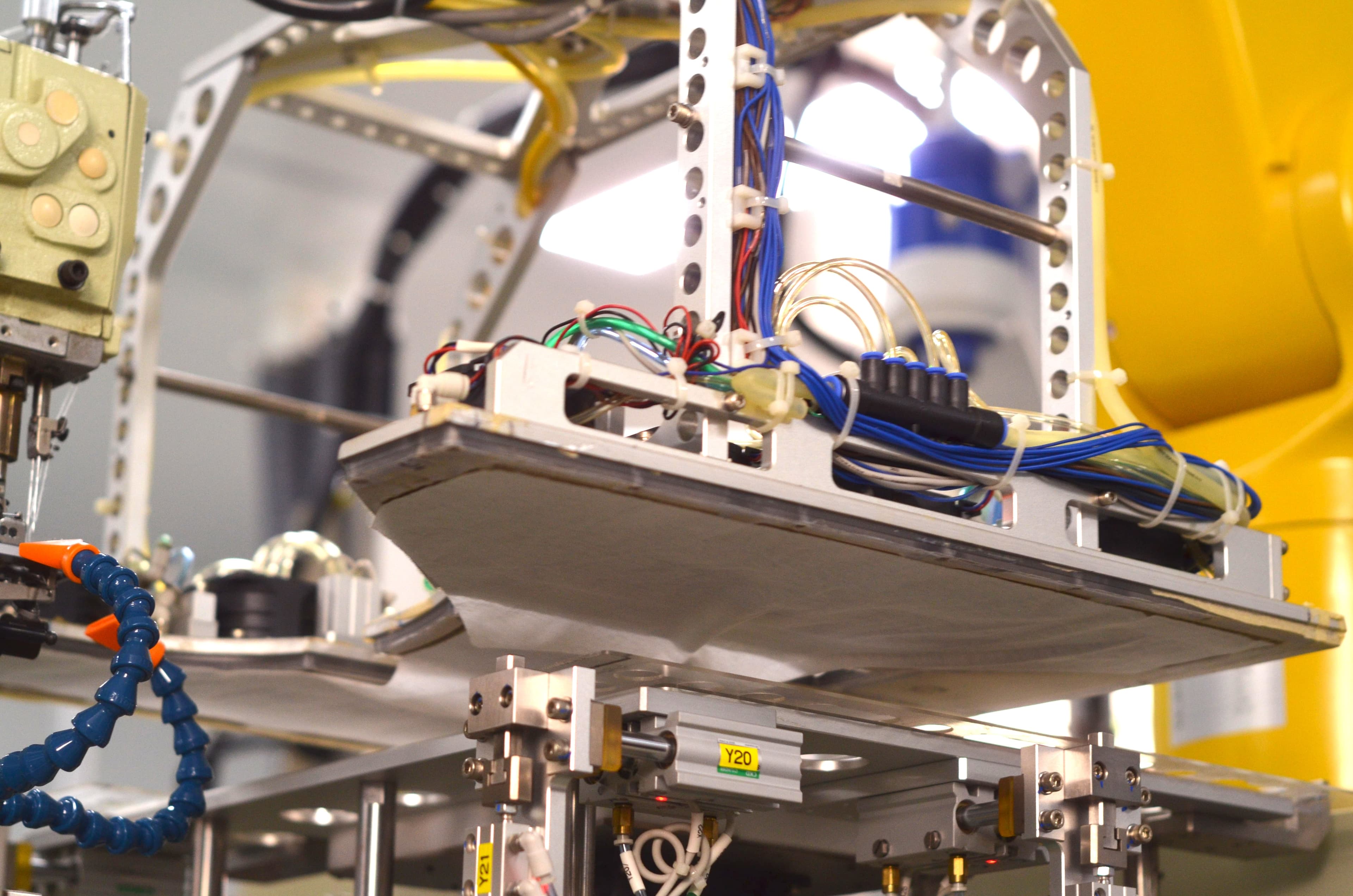 Syniform robotic fabric-handling manipulator